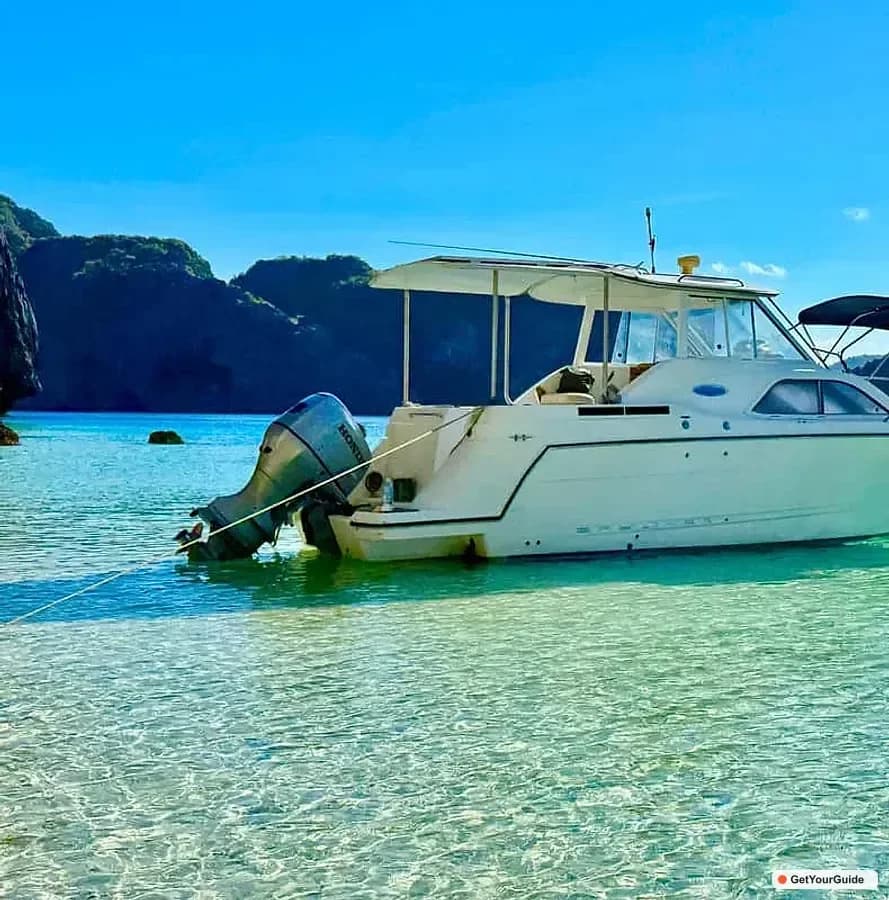 El Nido A&B Speedboat: Entalula, Caves & Sandbar