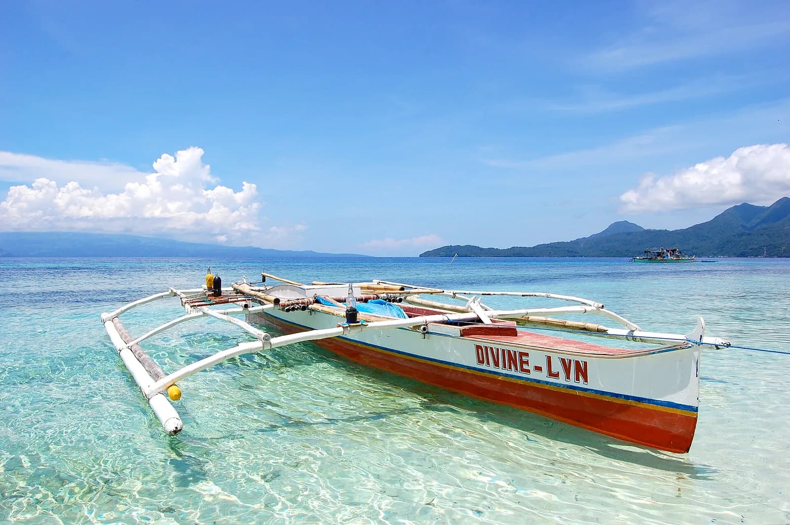Camiguin Island: Complete Travel Guide (Volcanoes, Springs & White Island)