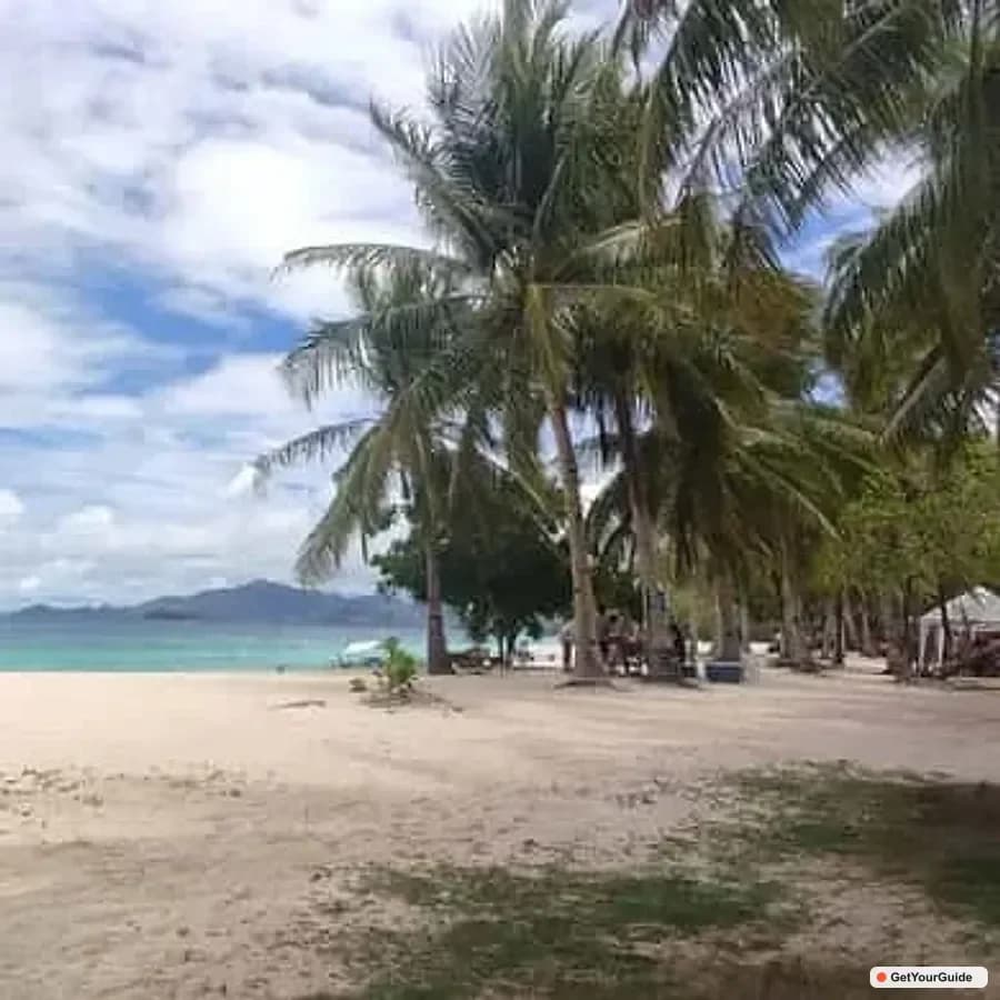 Coron 2-Day Private Tour Highlights with Lunch & Hotel Pickup - Guide