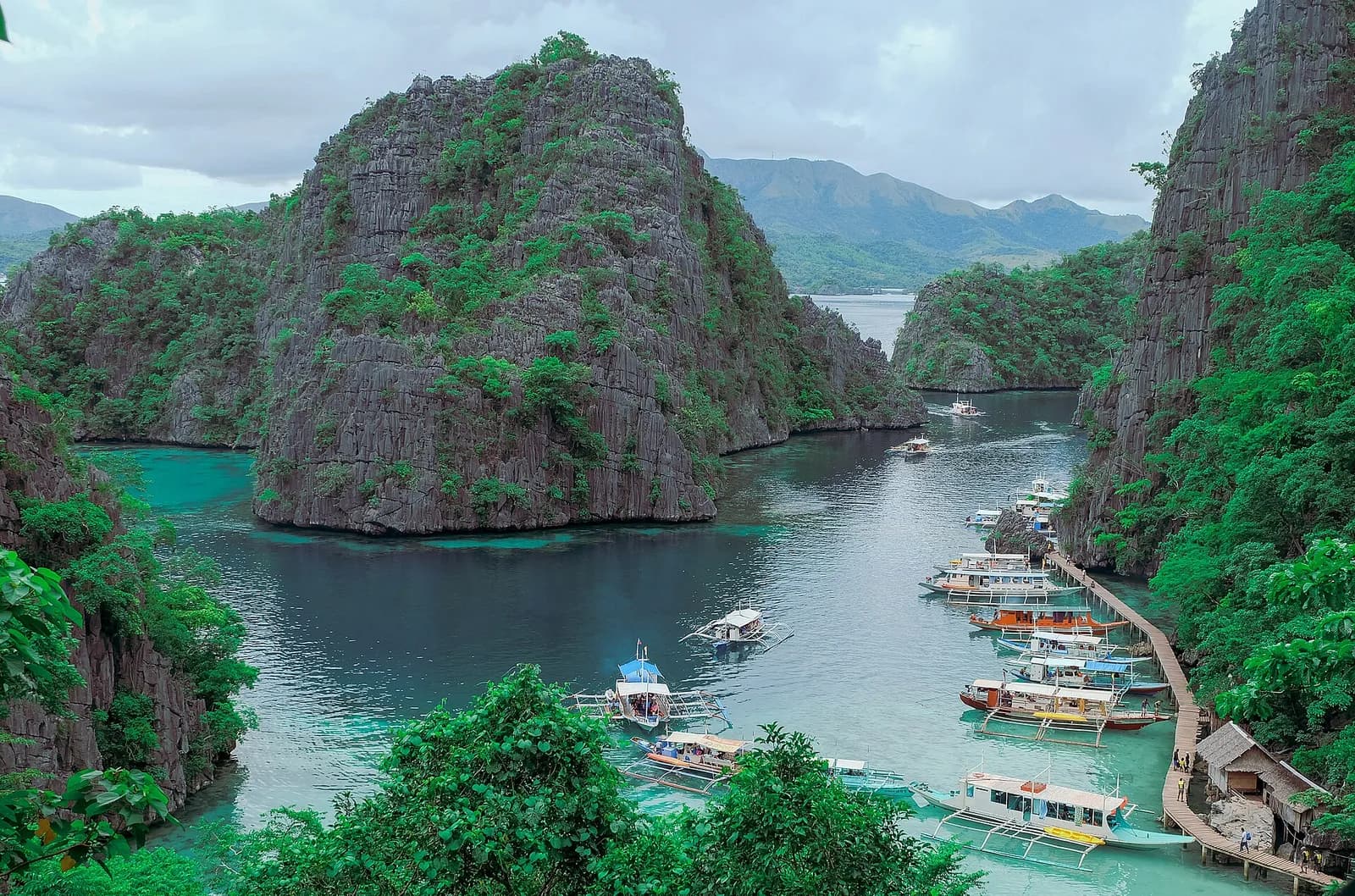 Coron Private Island Tour with Kayangan Lake and Hot Spring - Guide