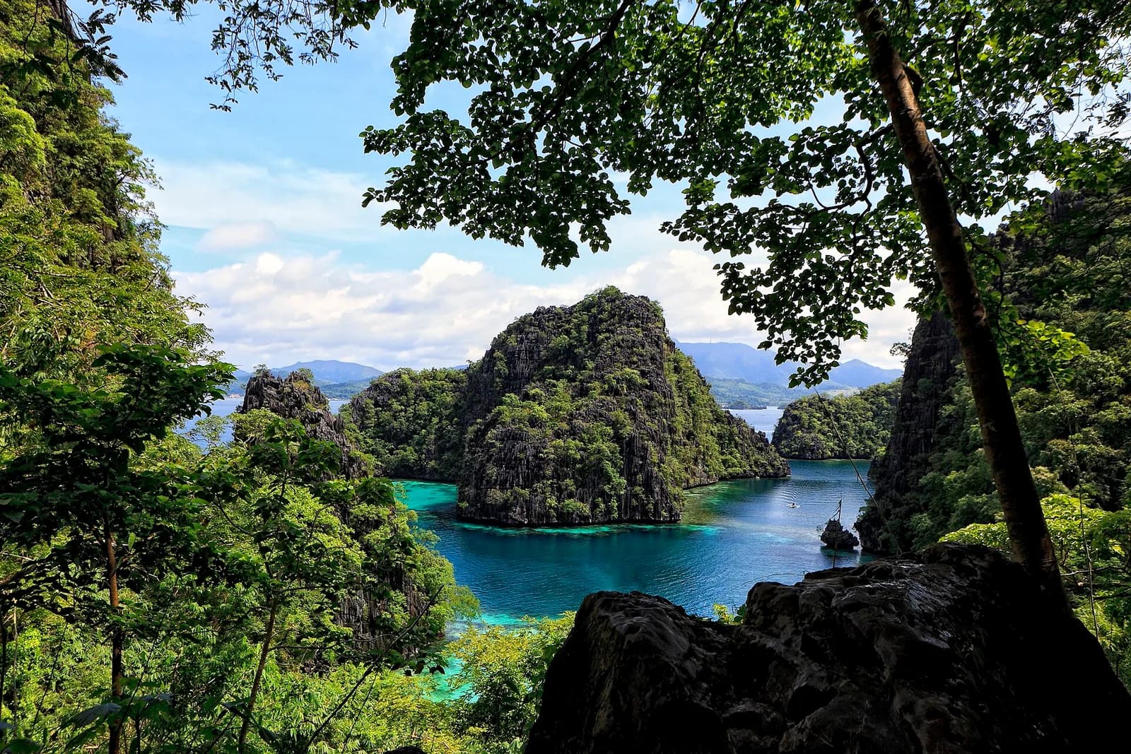 Coron Private Super Ultimate Island Tour with Lunch - Guide