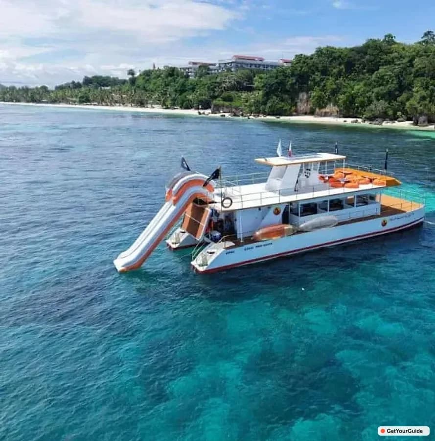 Boracay Epic Yacht Party by Sundancer - Guide