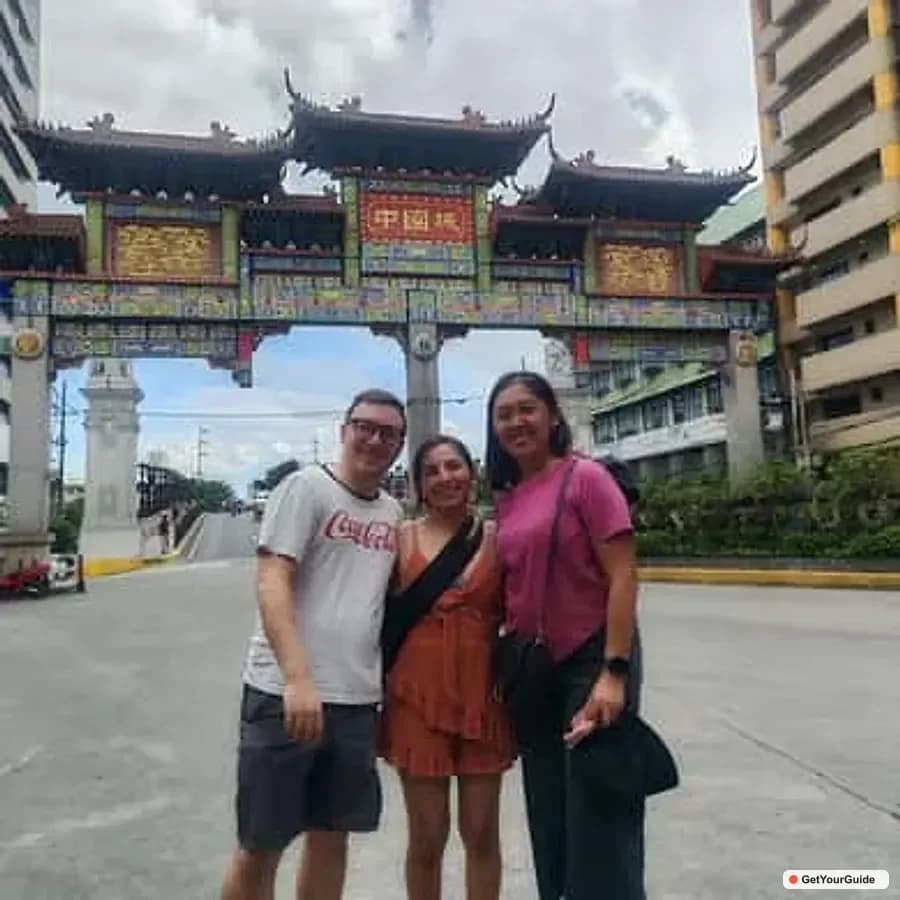 Manila Intramuros and Chinatown Private Tour with Meal