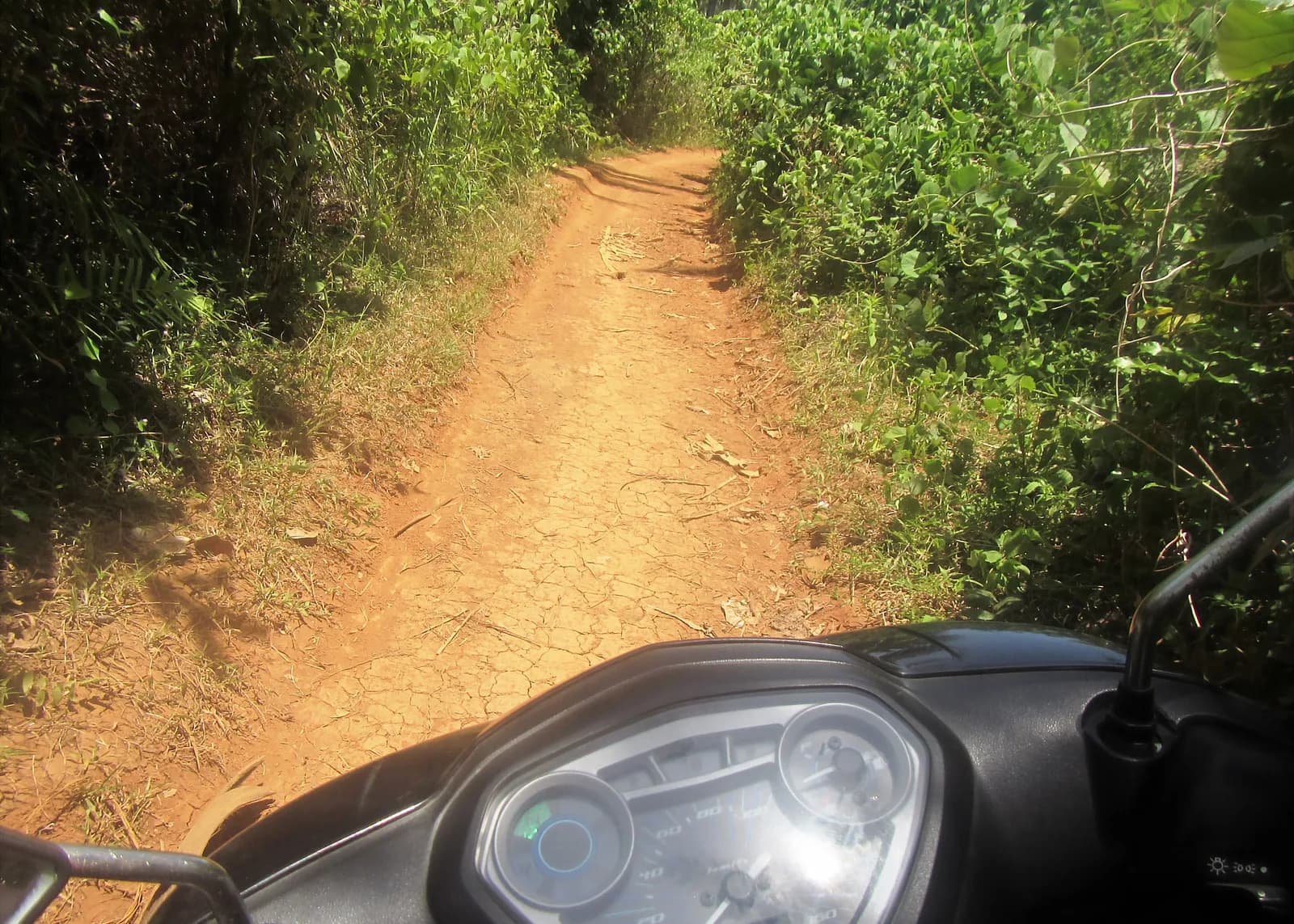 Renting a Scooter in the Philippines: Real Costs, Licence Rules and Checkpoints