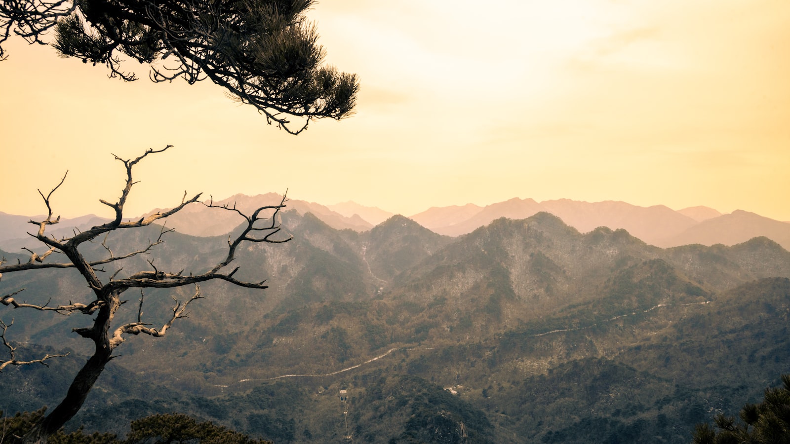 Anshan Travel Guide 2026: Best Time, Attractions, Food & Hotels