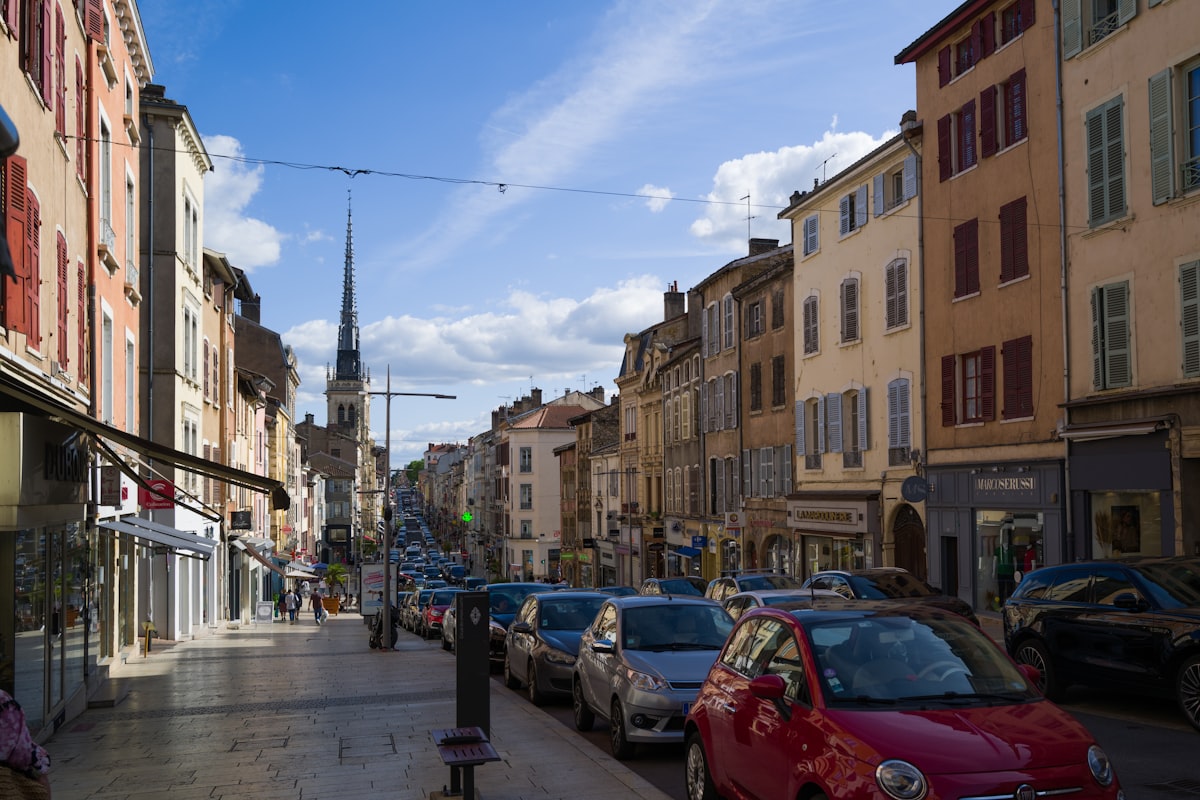 Giez street scene