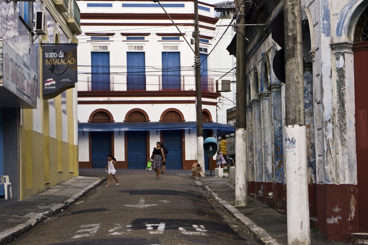 Diamantina street scene