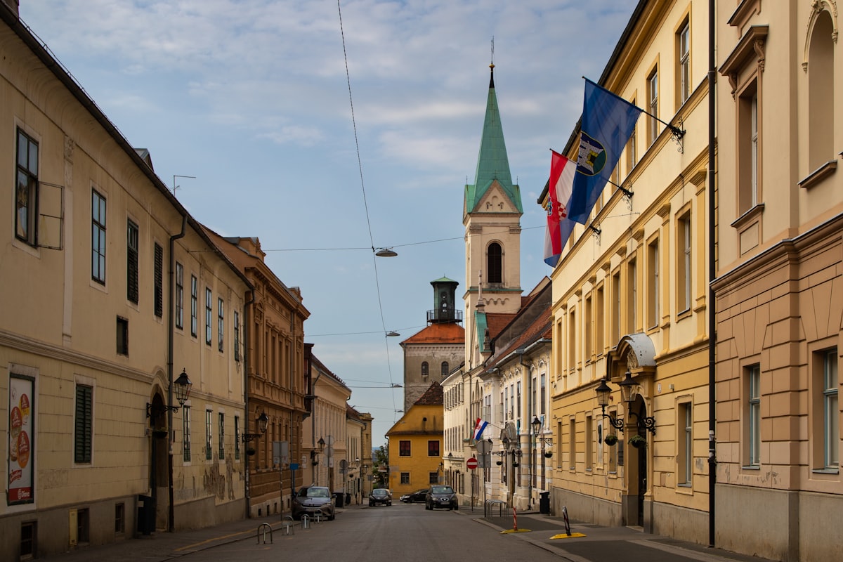 Liznjan street scene