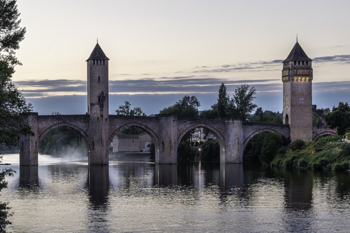 Cahors city skyline