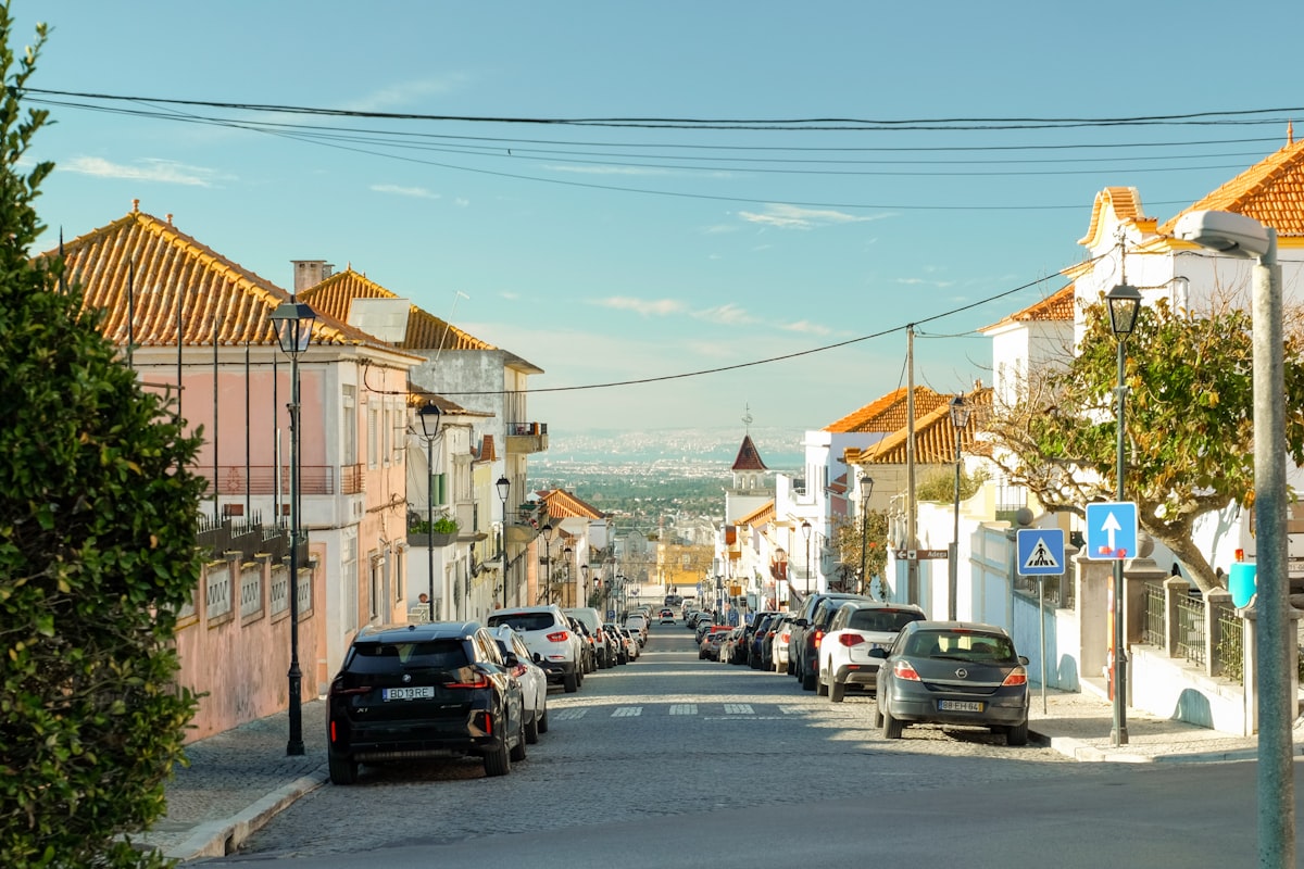 Calhetas street scene