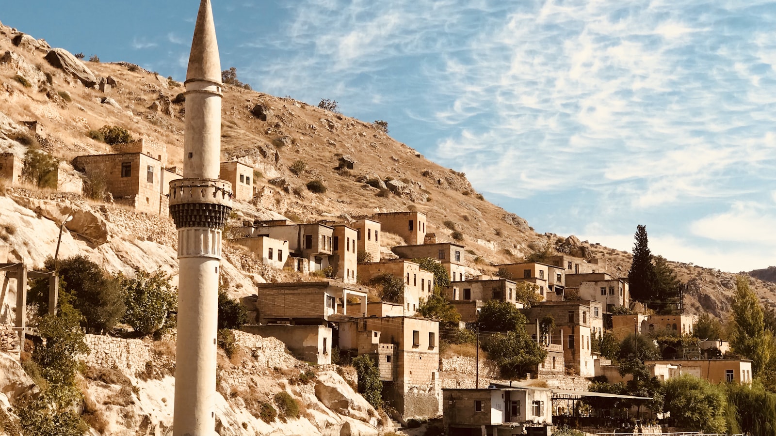 Kalınçam Travel Guide 2026: Best Time, Top Attractions & Food