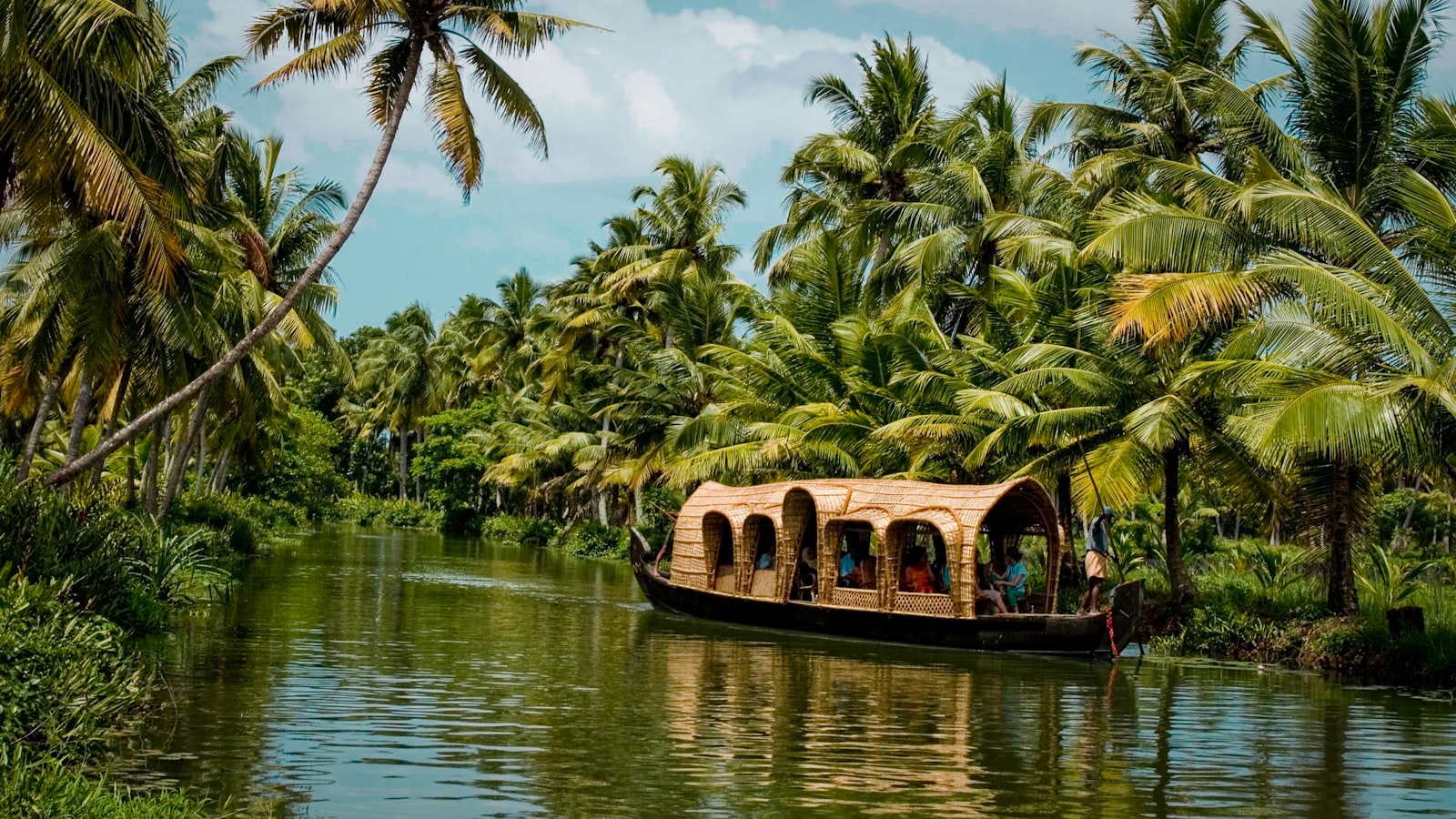 Mantralayam Travel Guide 2026: Best Time, Attractions & Food