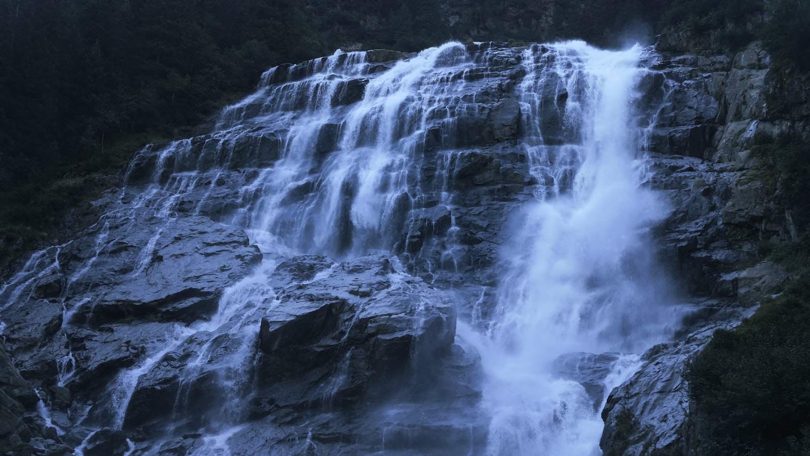 Neustift im Stubaital 2026 Travel Guide: Best Time, Attractions & Food