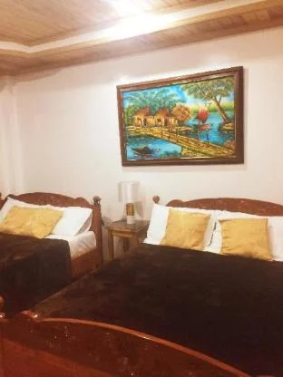 Villa Marii - Deluxe Family  #3-  Breakfast for 4 — Valencia Philippines