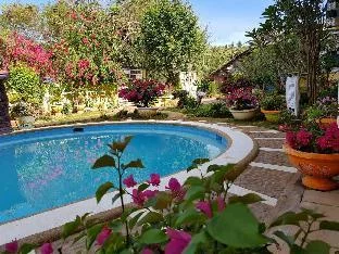 Flower Garden Hostel