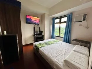 Cebu w/ balcony/pool/wifi/1bedroom/kitchen/gym