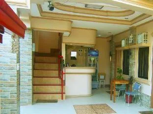Eden Travellers Lodge