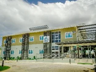 Twin Tides Resort
