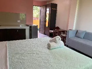 Ocean Breeze - Modern Long Stay Studio (5)