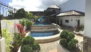 Serene, cozy and huge  private resort