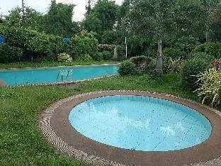 Whole House near Enchanted Kingdom, Markets, Malls
