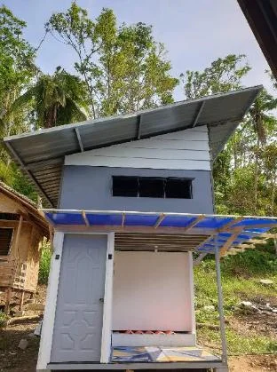 Tupi's Beachfront Minihouse Closest to the city