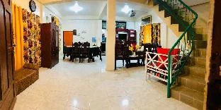 R & F Vigan Transient-Near Calle Crisologo-(15pax)