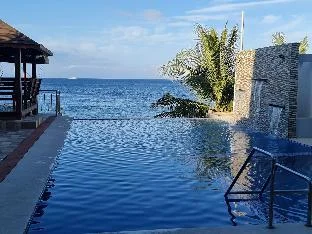 BEACHFRONT VILLA with INFINITY POOL