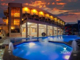 Nest resort