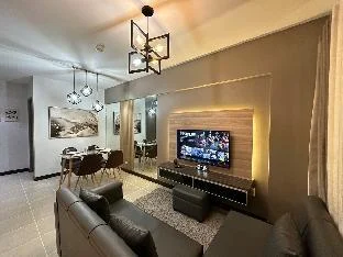 Spacious 2BR w/ parking near Bacoor and Las Pinas