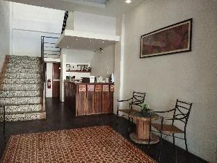 Travellers Inn by Java