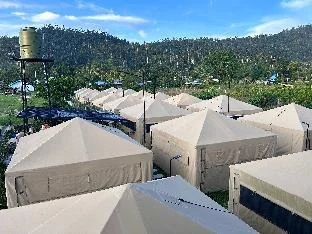 Camp Backpackers Port Barton
