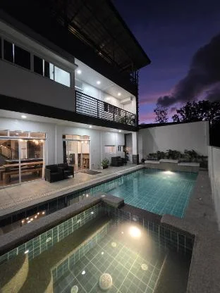Perfect for a big family/group.