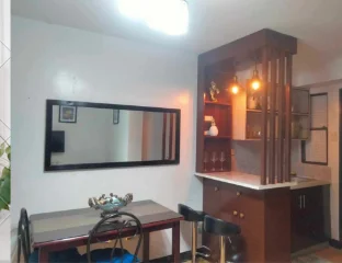 Estien’s cozy condo2 w/unli wifi, netflix &kitchen