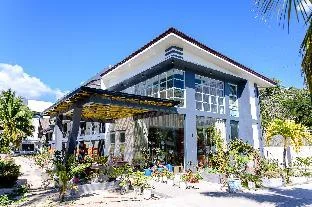 D' Elmer's Resort and Convention Hotel