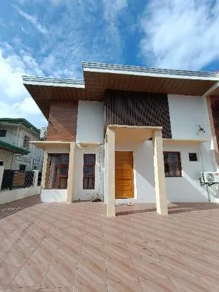 La Bella Lipa