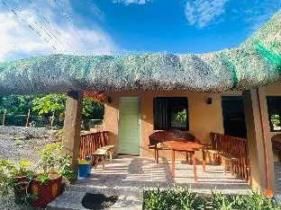 Beachfront Haven for 10: Ideal Family Getaway