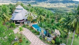 Sunrise House - a Tranquil Tropical Getaway