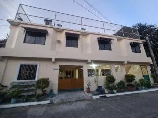 J’s Guest House