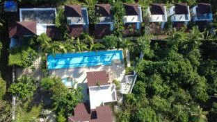 La Bonita Villa 拉博尼塔丛林里的花园别墅