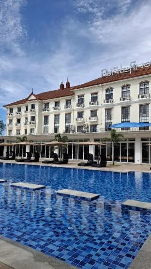 Pontefino Hotel and Residences