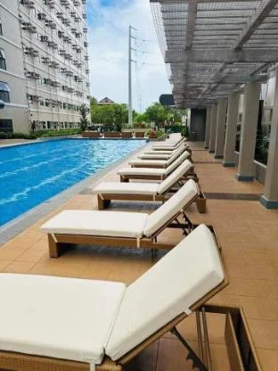Suite 2019 Green 2 Condo