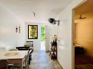 1bedroom, quiet and close to the Hartman BEACH!