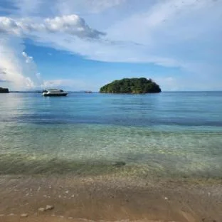 Mansueto's Beach Resort