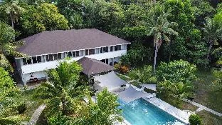 Sunset Cove Beach and Dive Resort