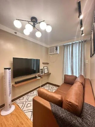 Classic Stay (1BR Condo Unit) Near Airport