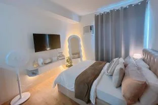 Cozy Elegance Staycation near Nuvali and Tagaytay