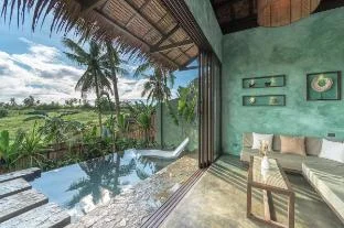 Tanaw Villas - Modern and Spacious Villa with Pool — Valencia Philippines