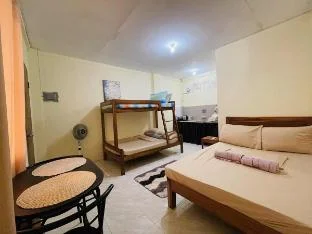 La Casitas HomeStay - High-Five Room