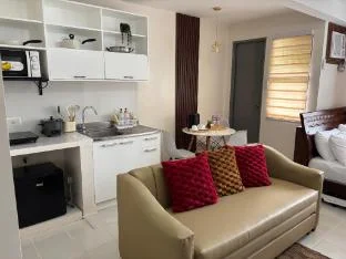 Dainty Den LF508 | Comfy & Chic Home Near EK